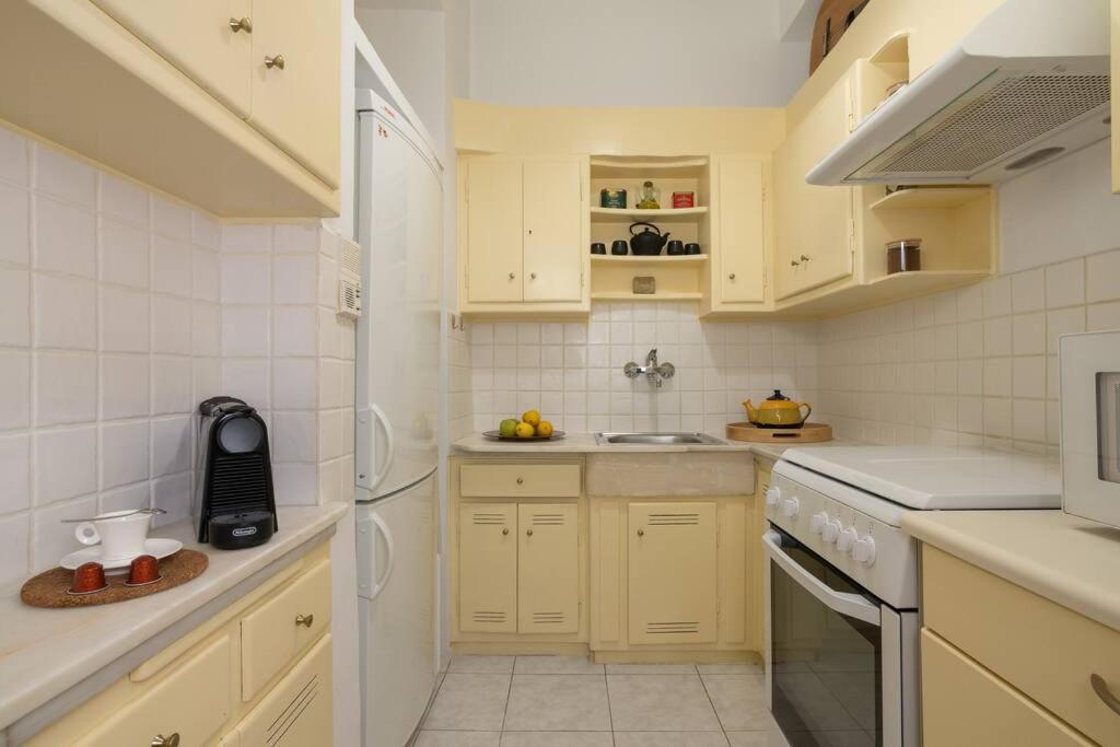 Chic N Central Apt In Kolonaki Lägenhet Aten Exteriör bild