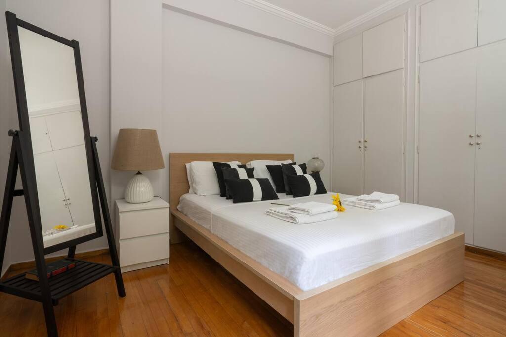 Chic N Central Apt In Kolonaki Lägenhet Aten Exteriör bild